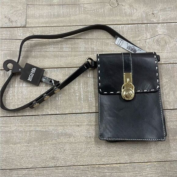 Michael Kors Hamilton Lock Leather Belt Bag In Black/Gold - Picture 4 of 8